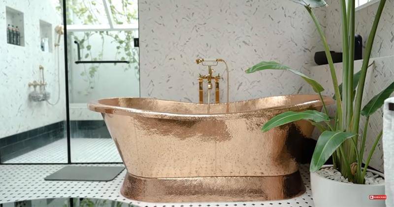 Youtube.com/Sharena Delon - Party Of Four