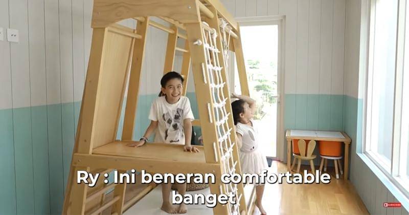 Youtube.com/Sharena Delon - Party Of Four