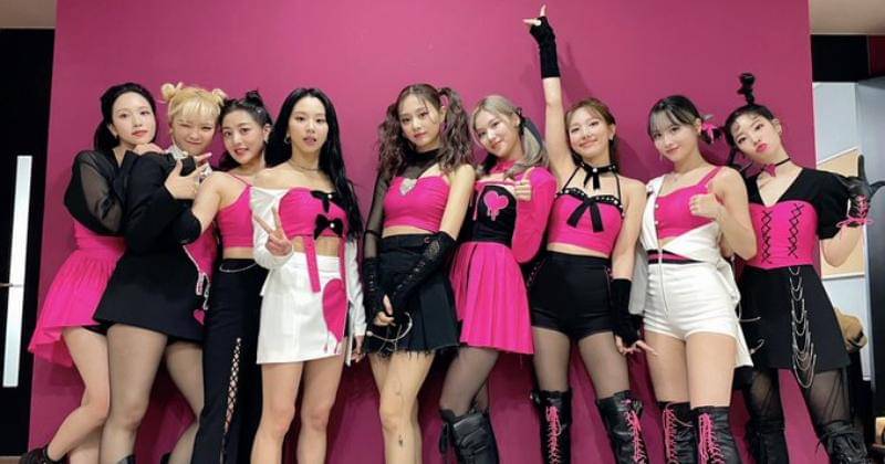 Twitter.com/JYPETWICE