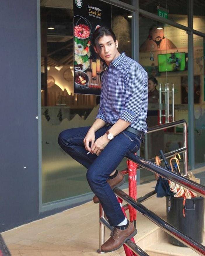 Instagram.com/paing_takhon