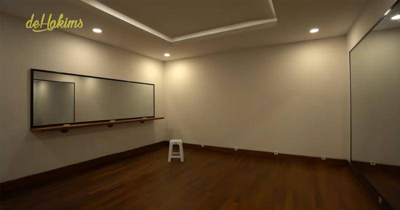 Youtube.com/deHakims Story