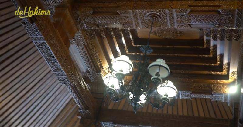 Youtube.com/deHakims Story