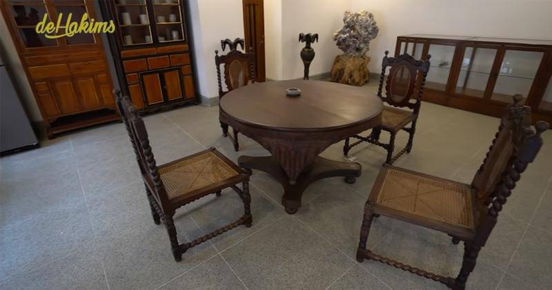 Youtube.com/deHakims Story