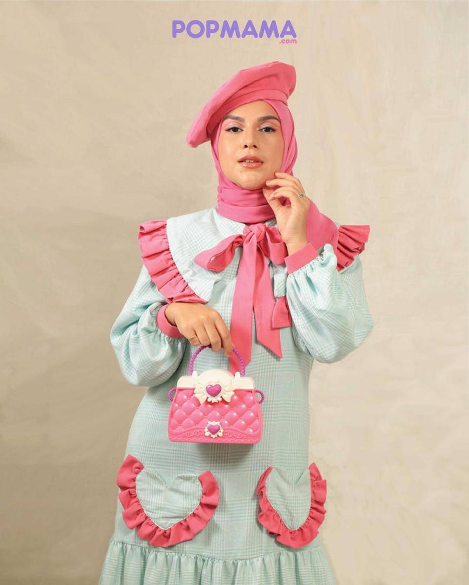 Photoshoot dilakukan dengan menerapkan protokol kesehatan sesuai anjuran pemerintah - Popmama.com/Michael Andrew