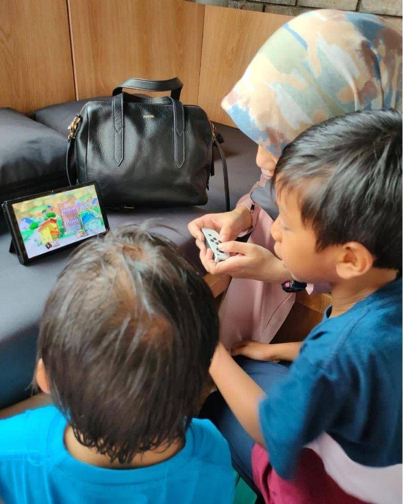 Instagram.com/ecaprasetya