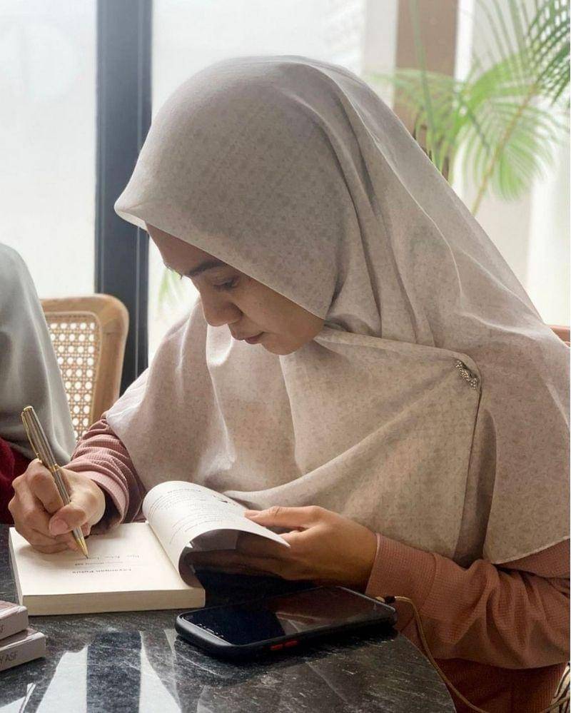 Instagram.com/ecaprasetya