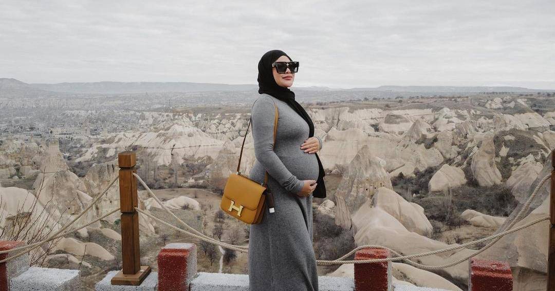 Instagram.com/aurelie.hermansyah