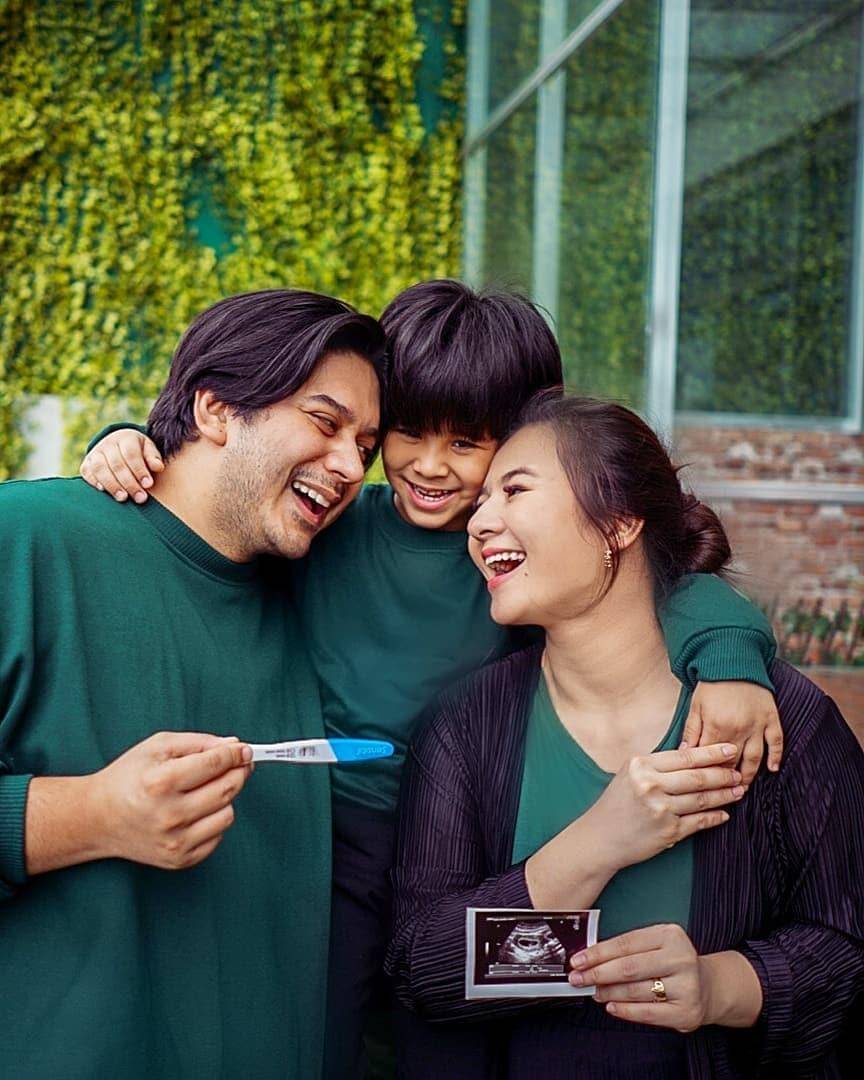 Instagram.com/@eriskarein