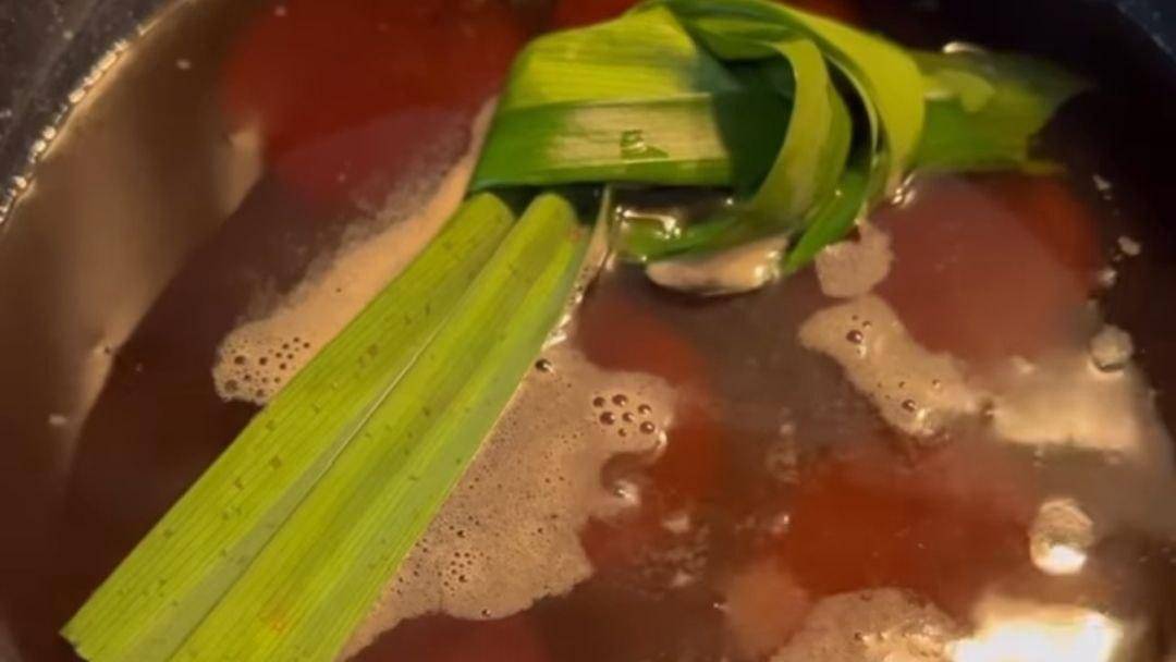 Instagram.com/rachelvennya