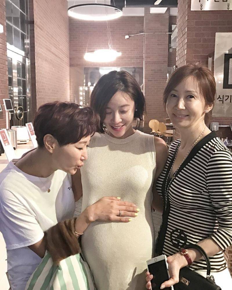 instagram.com/hoyatoya