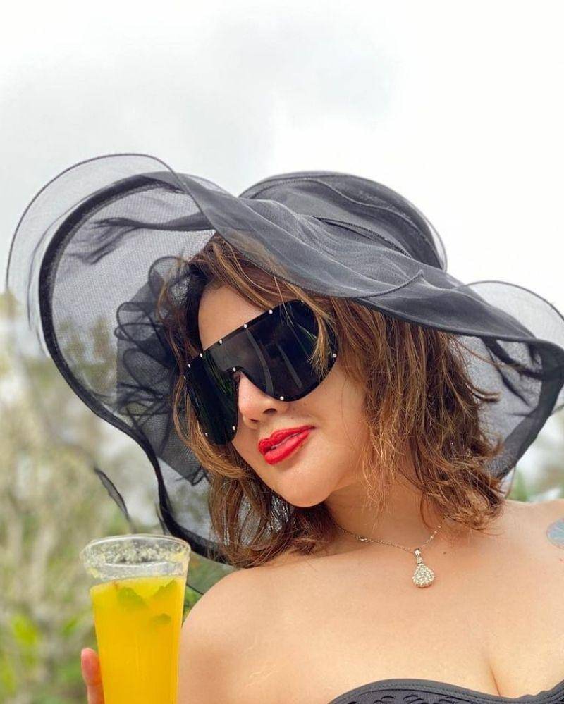 Instagram.com/kuman_lovers_barbie