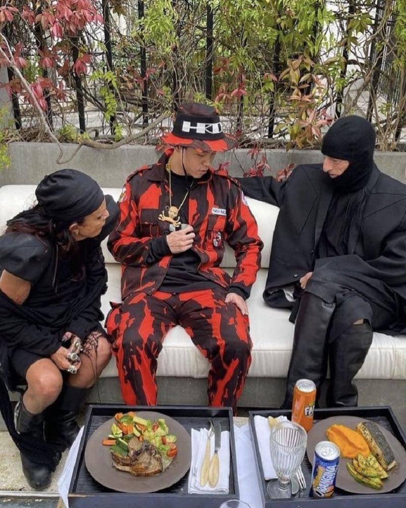 twitter.com/@sandhatu