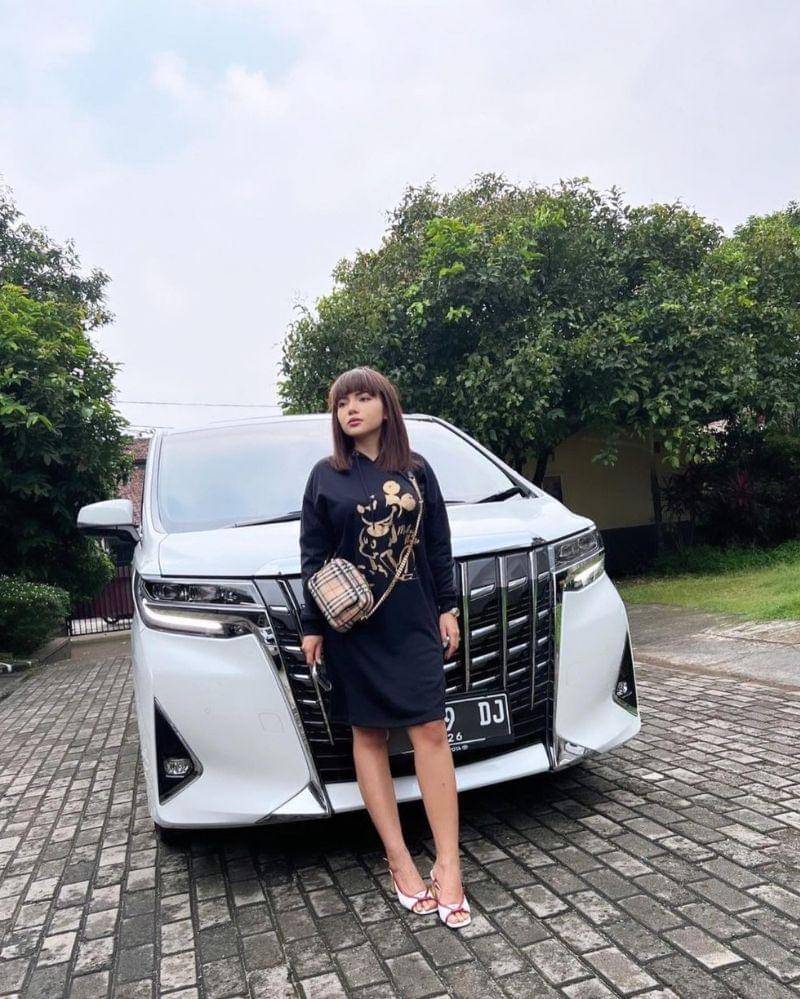 Instagram.com/dinar_candy