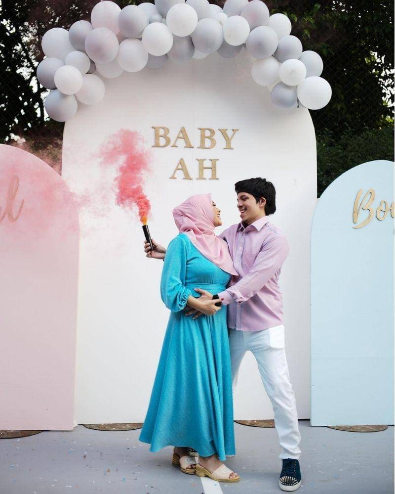 Instagram.com/aurelie.hermansyah