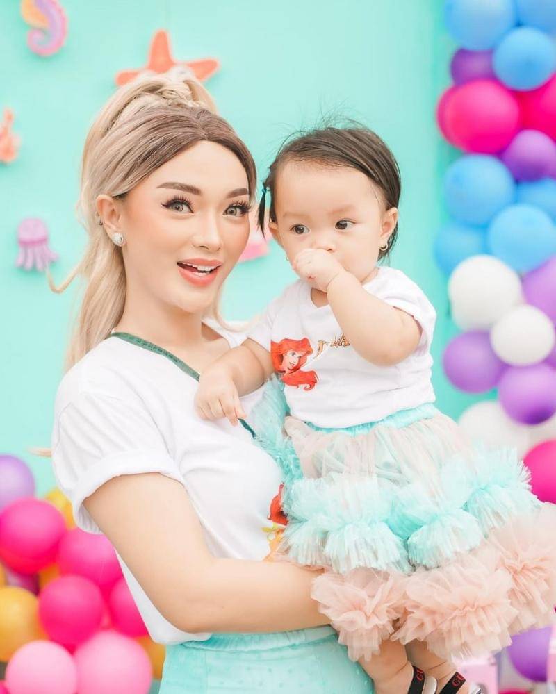 Instagram.com/zaskia_gotix