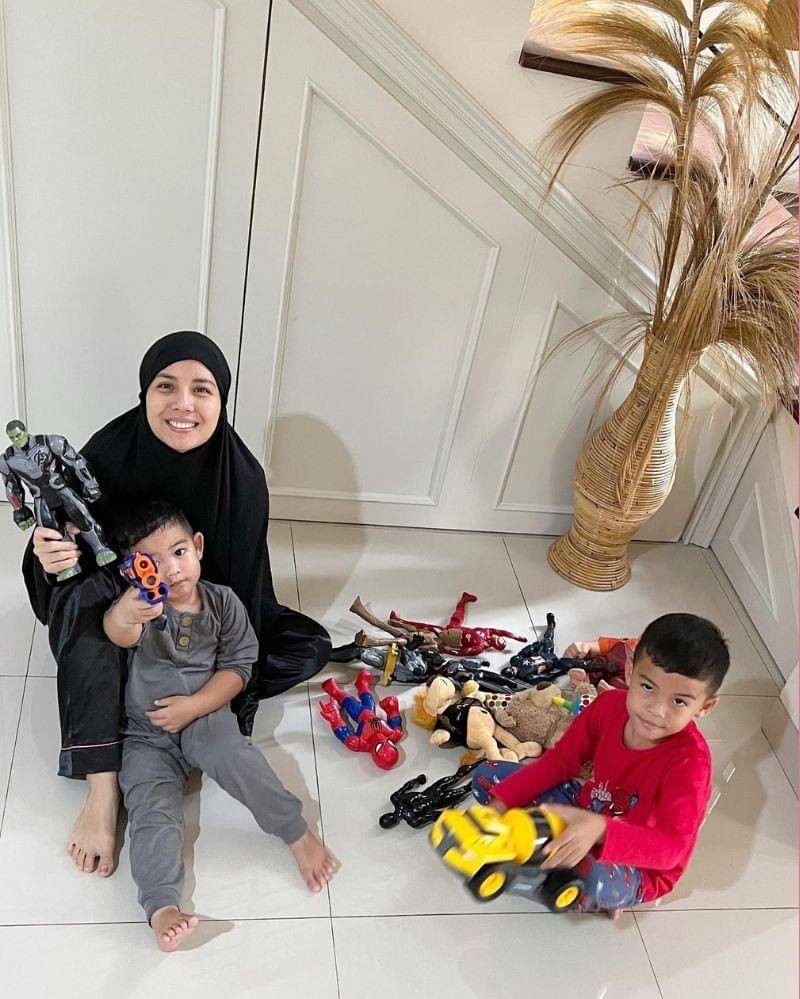 Instagram.com/tya_ariestya