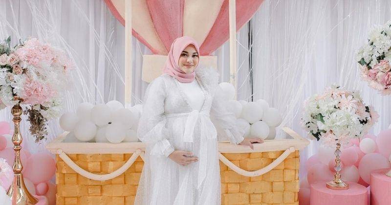 Instagram.com/aurelie.hermansyah