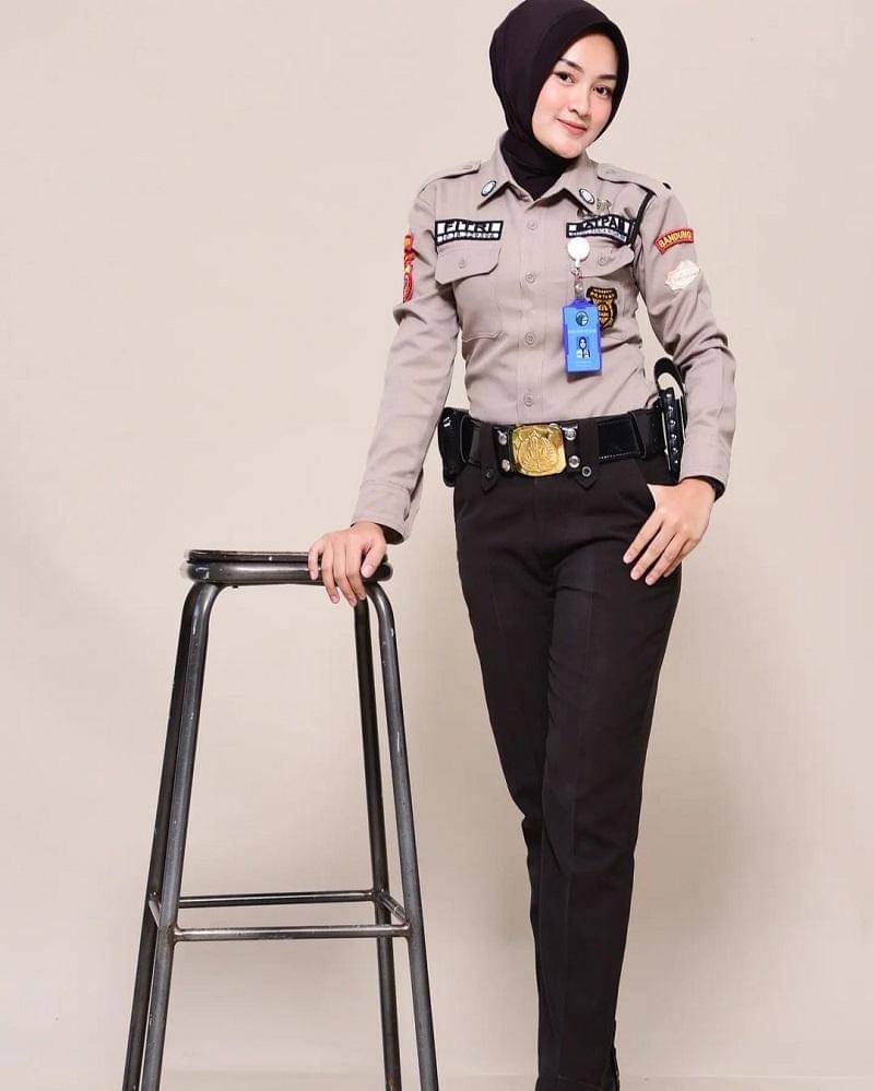 instagram.com/fitria.244