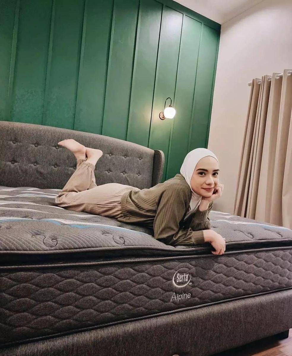 Instagram.com/putriannesalokaa