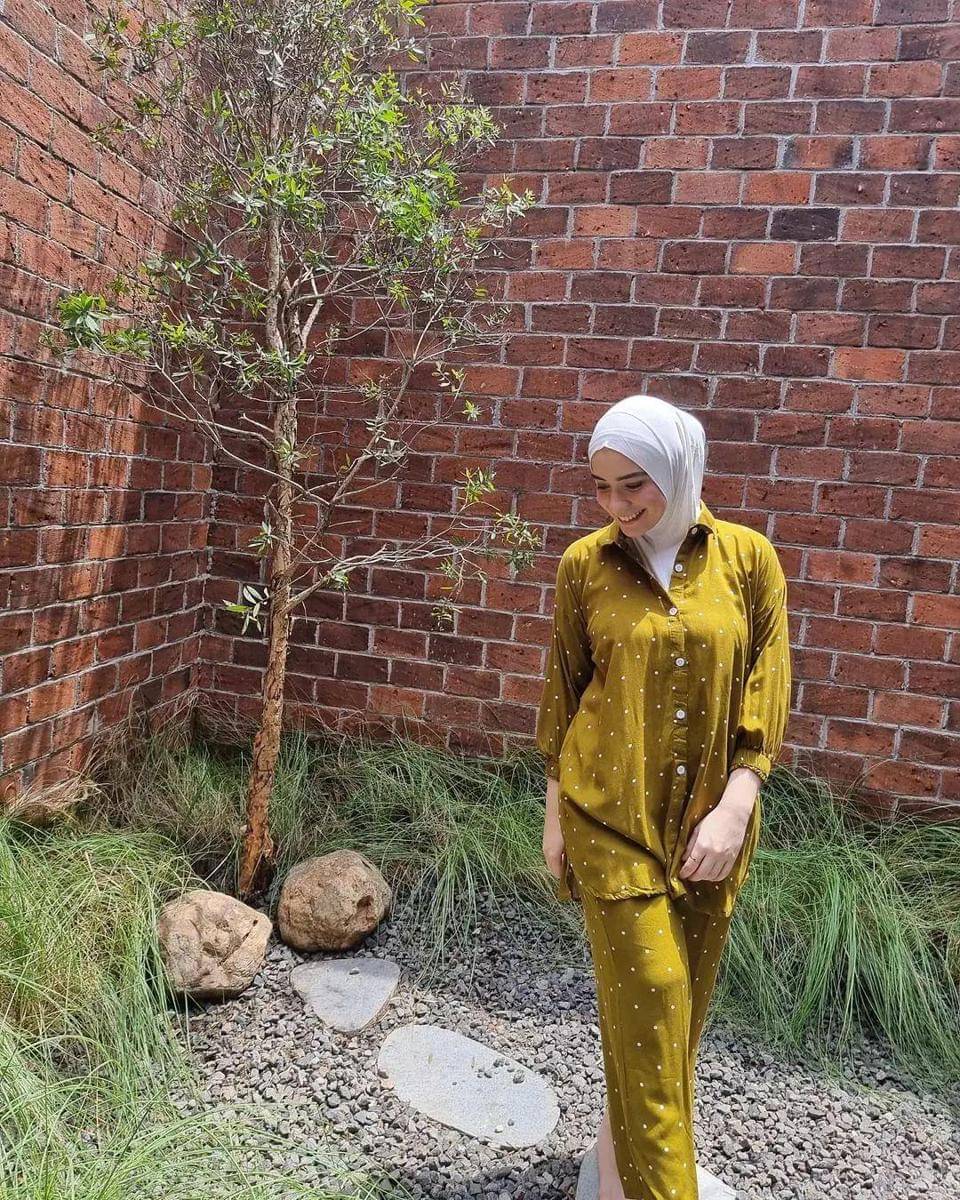 Instagram.com/putriannesalokaa