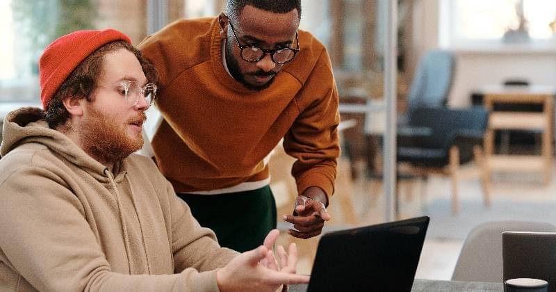 Pexels/Diva Plavalaguna