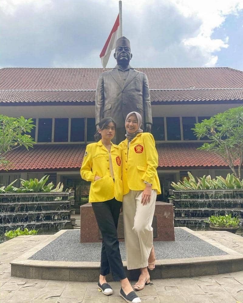 instagram.com/arohali