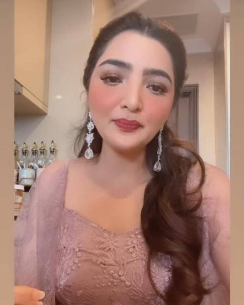 Instagram.com/ashanty_ash