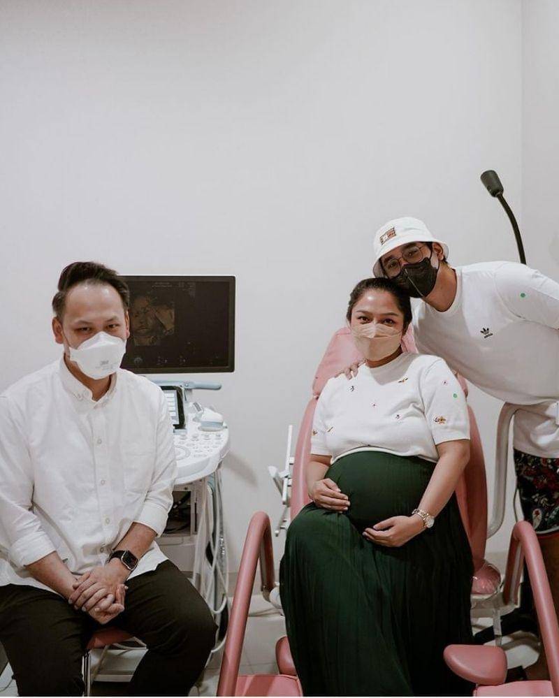 Instagram.com/@sitibadriahh