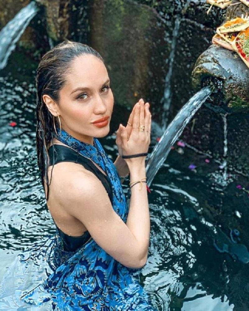 instagram.com/claurakiehl