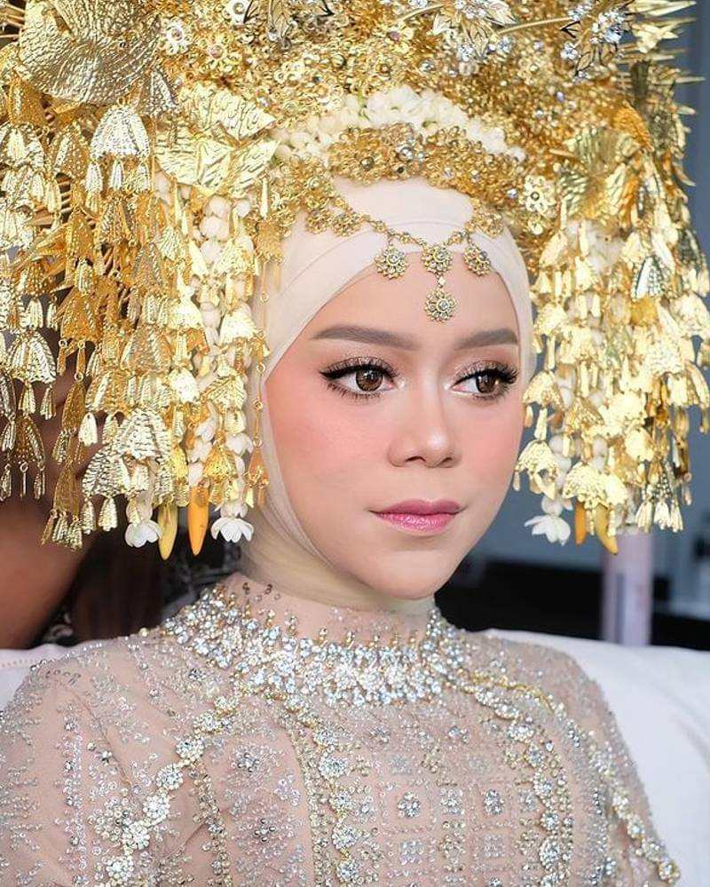 Instagram.com/petty_kaligis