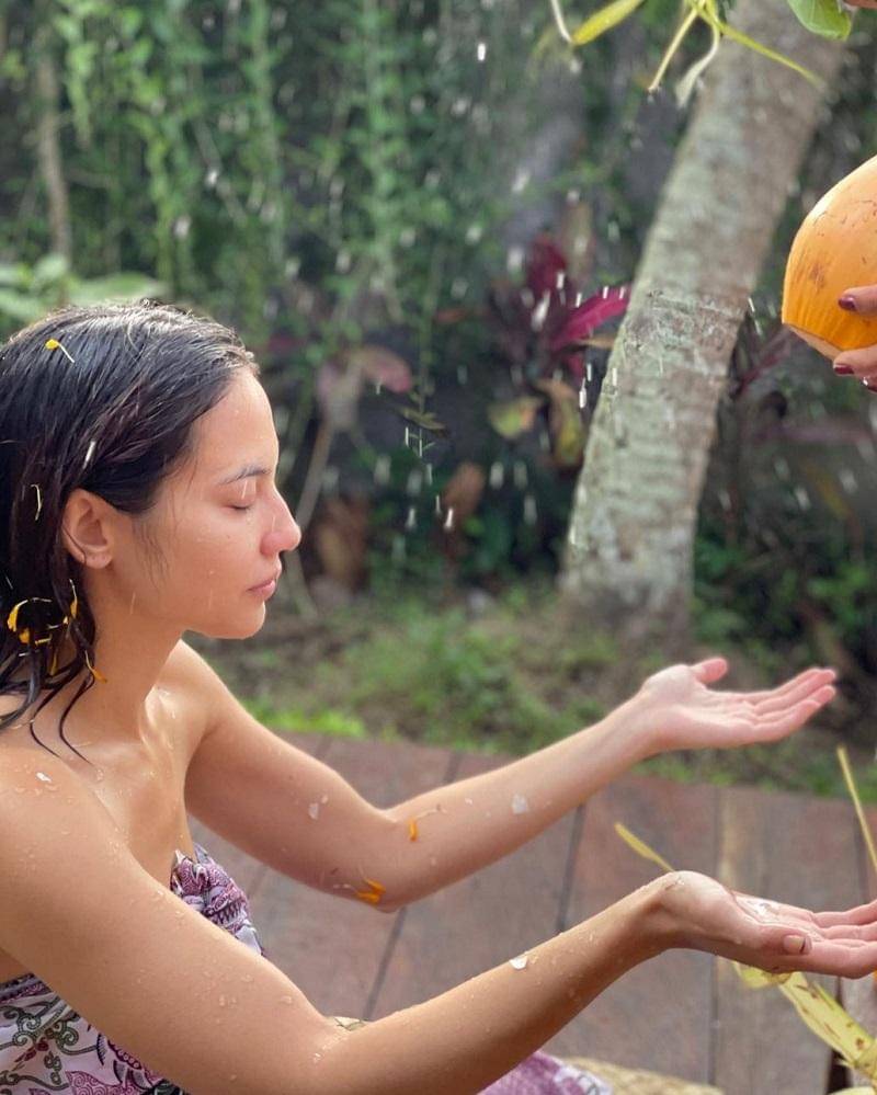 instagram.com/pevpearce