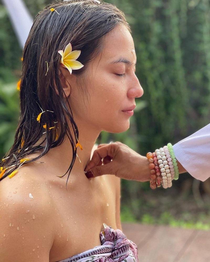 instagram.com/pevpearce