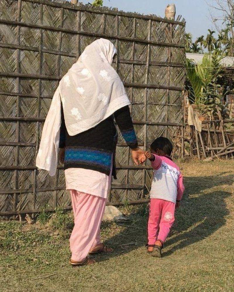 Salma Parbin dan putranya Jonait - bbc.com