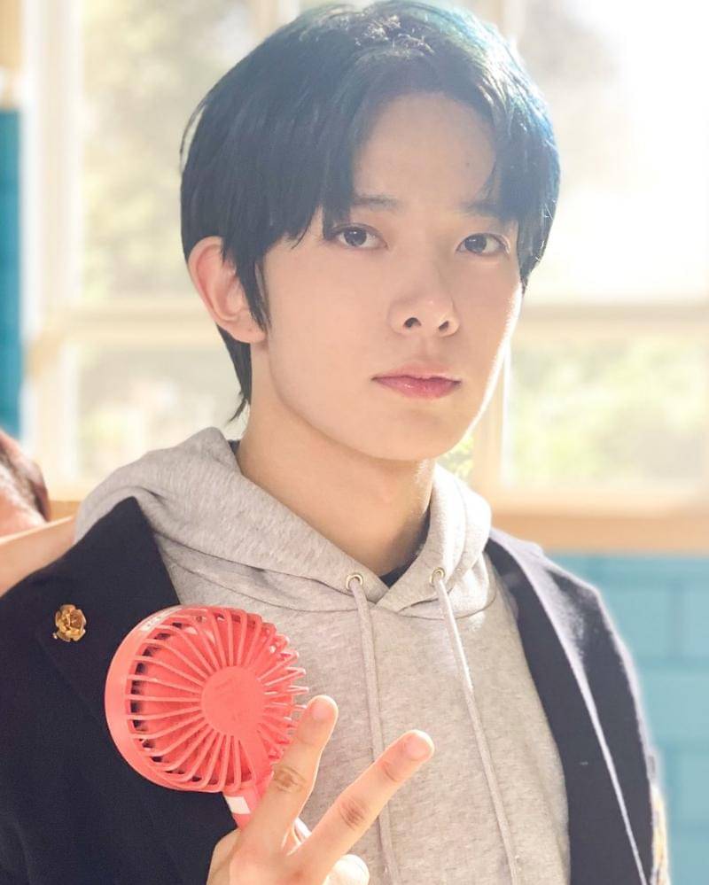 Twitter.com/ihs_heeseung