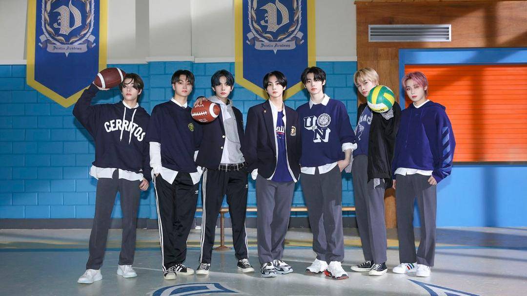 Kiri ke kanan: Jake, Jay, Heeseung, Jungwon, Sunghoon, Sunoo, Ni-Ki - m.post.naver.com