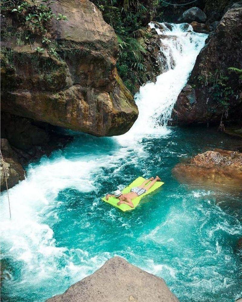 Instagram.com/ayodolan