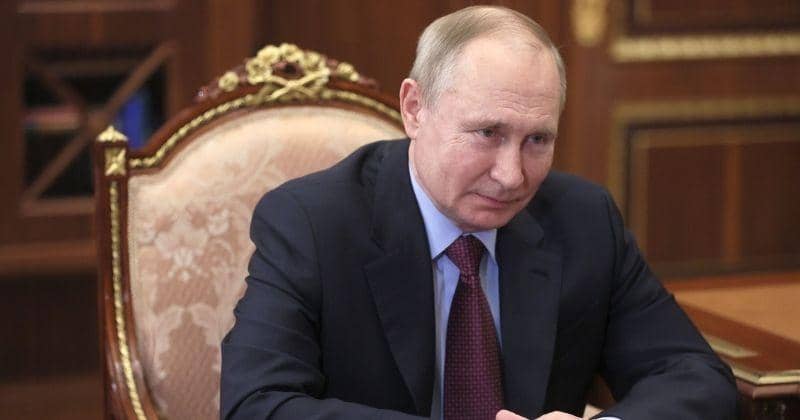 twitter.com/KremlinRussia_E