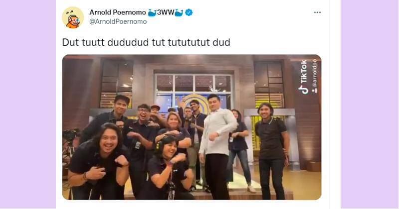 Twitter.com/ArnoldPoernomo