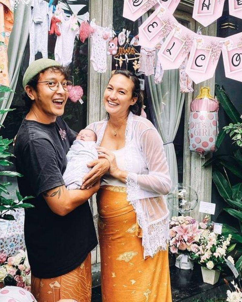 Instagram.com/nadinelist