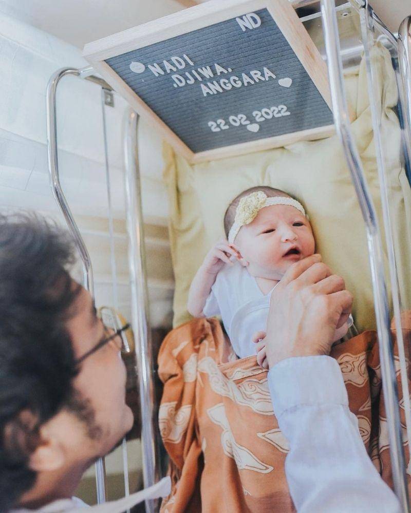 Instagram.com/nadinelist