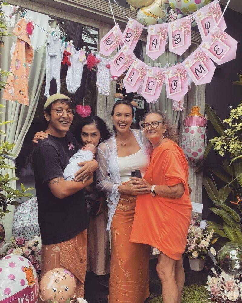 Instagram.com/nadinelist