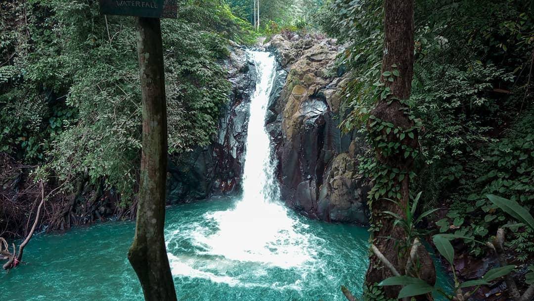Berwisata Sambil Menguji Adrenalin di Air Terjun Kroya, Seru Banget!