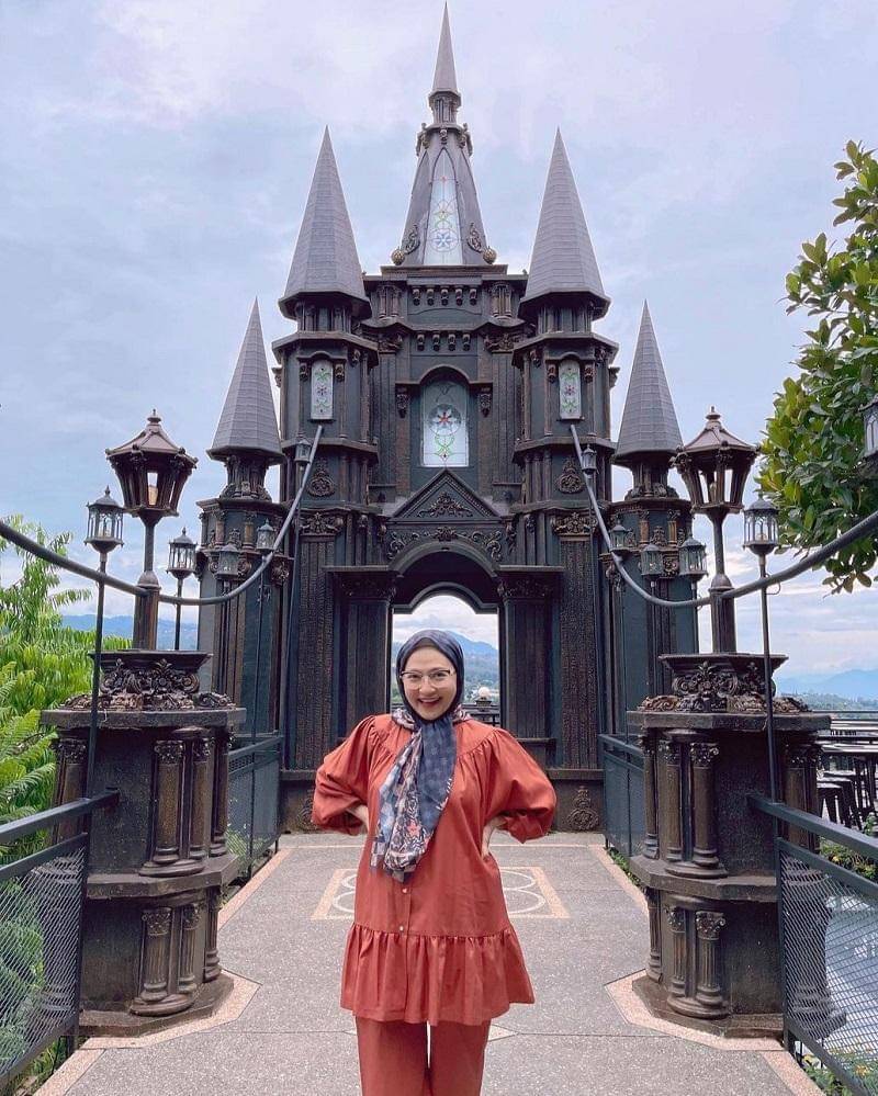 instagram.com/yantiadeni