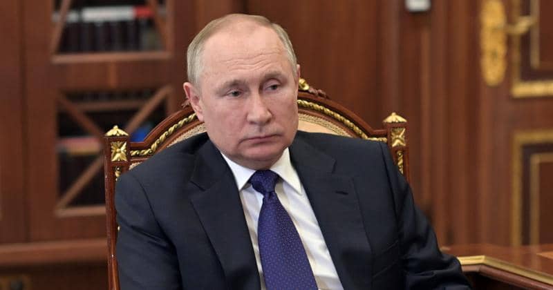 Twitter.com/KremlinRussia_E