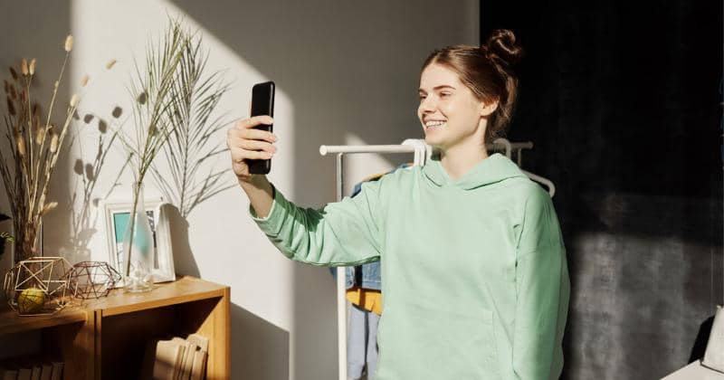 Pexels/Julia M Cameron