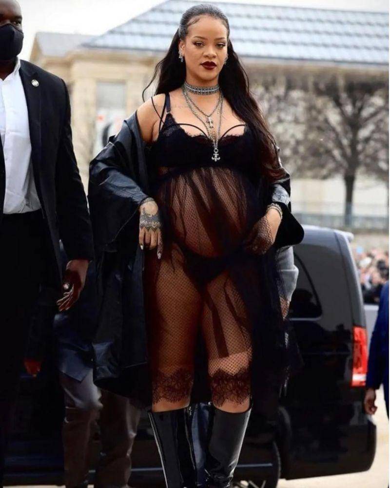 Instagram.com/rihannaofficilal