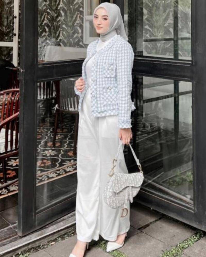 Instagram.com/dinanfajrina