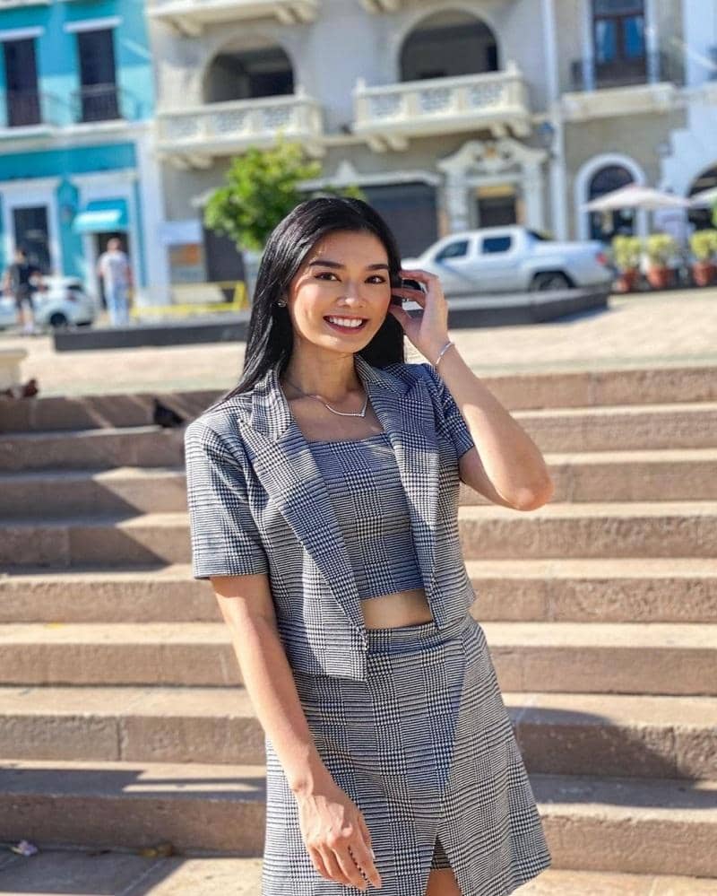 instagram.com/carlayules