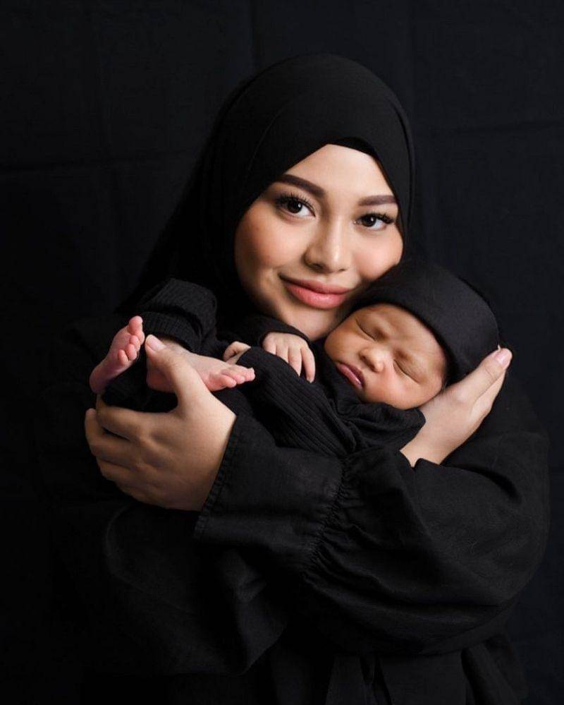 Instagram.com/aurelie.hermansyah