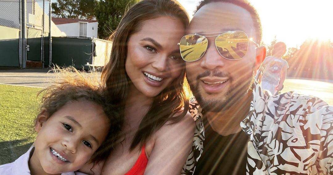 Instagram.com/chrissyteigen